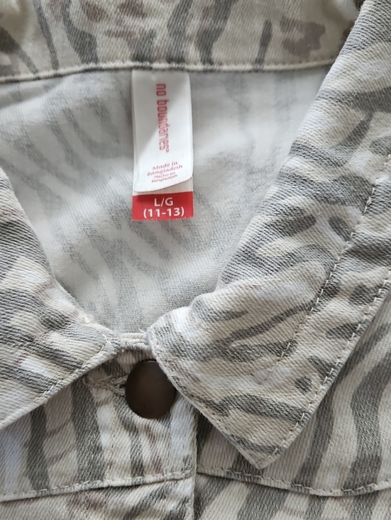 No Boundaries Jackets & Blazers - Jeans Subcategory Identification